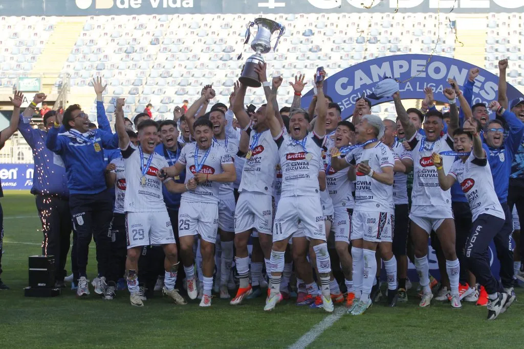 Melipilla fue campeón en cancha ante el Conce /Photosport