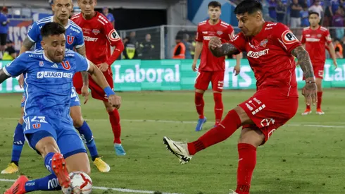 El momento del gol de Patricio Rubio.