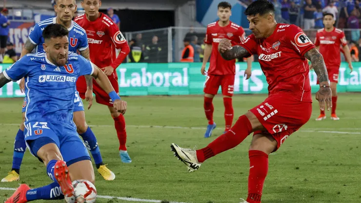 El momento del gol de Patricio Rubio.