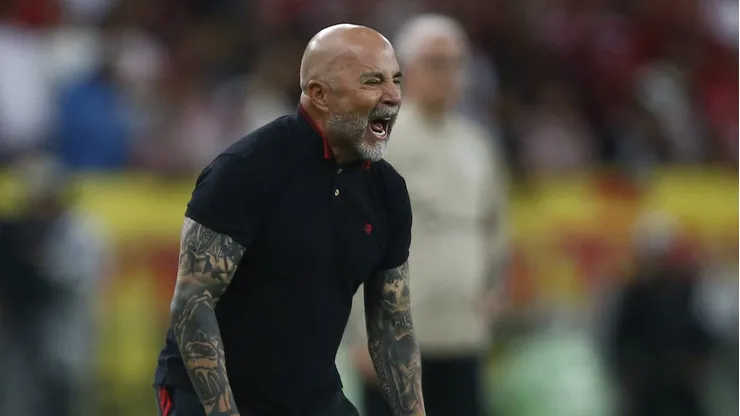 Sampaoli ya empieza a pasar la podadora en Francia