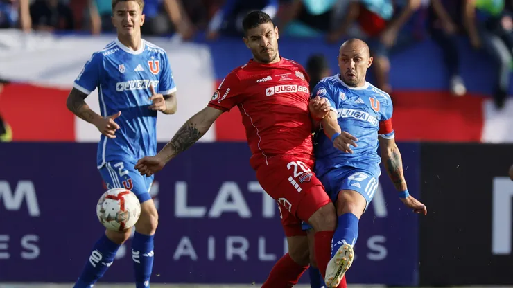Marcelo Díaz destaca que subió el nivel en el fútbol chileno.
