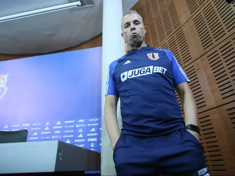 Gustavo Álvarez prepara una gran definición en la U