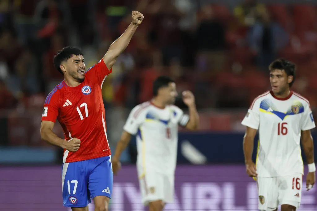 Suazo fue resaltado por Gonzalo Fierro en la Roja