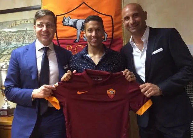Kevin Méndez cuando fichó por la AS Roma. (Captura).