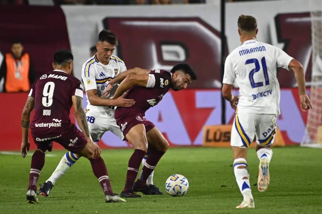 Marcelino Moreno de Lanús ante Boca Juniors. (Imago).