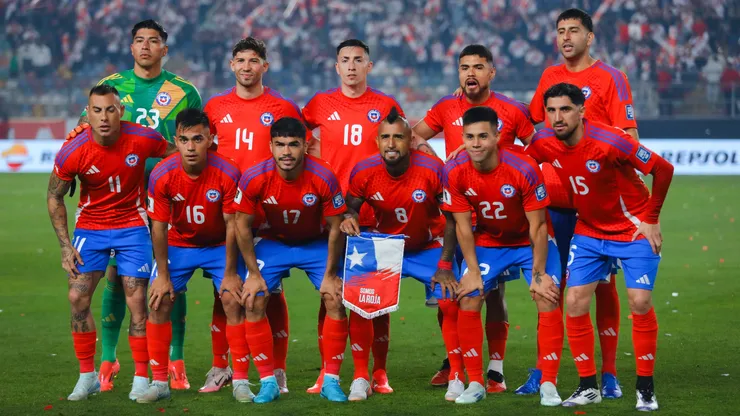 El equipo elegido por Ricardo Gareca que saltó al campo en el Estadio Nacional de Lima, en la fecha 11 de las Eliminatorias Sudamericanas 2026.