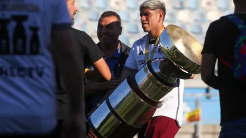 Carlos Palacios se burla de los rivales de Colo Colo.