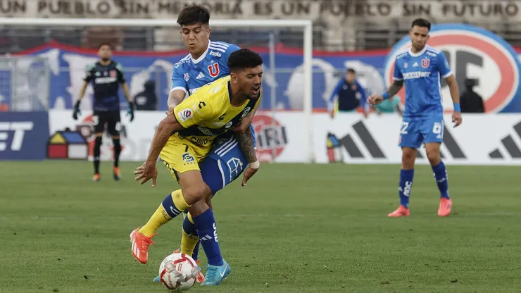 La jugada polémica de U de Chile que marcó el duelo con Everton.