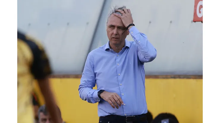 Tiago Nunes tiene varias determinaciones importantes que tomar en torno a la confección del plantel cruzado.