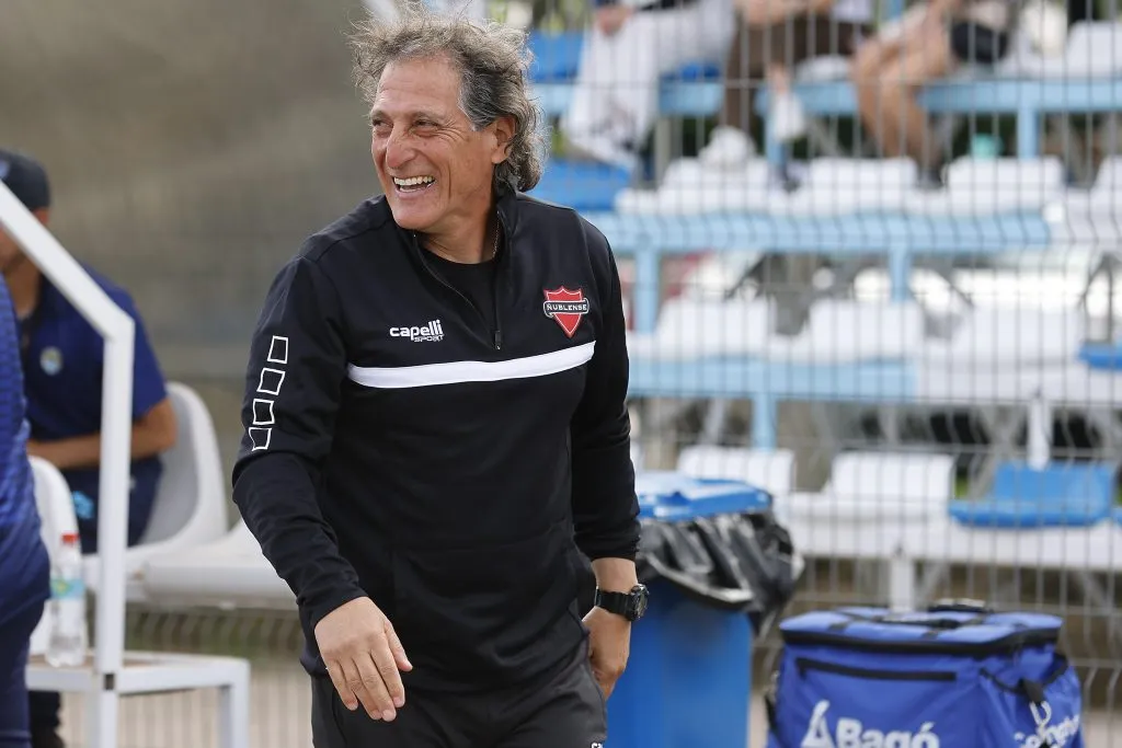 Mario Salas llevó a Ñublense a la final. Foto: Pepe Alvujar/Photosport