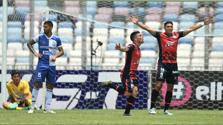 Deportes Limache se mete en semifinales de la Liguilla.