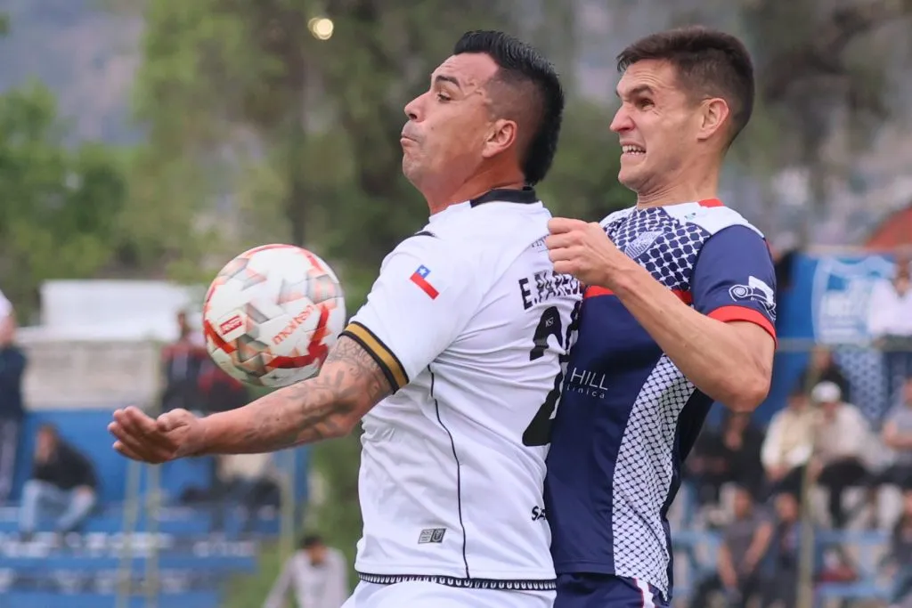 Esteban Paredes ante Deportes Recoleta. (Dragomir Yankovic/Photosport).