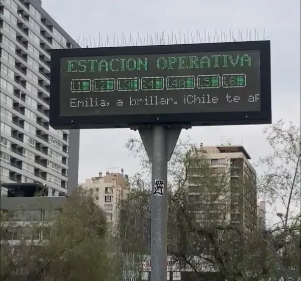 Metro de Santiago entrega su apoyo a Emilia Dides