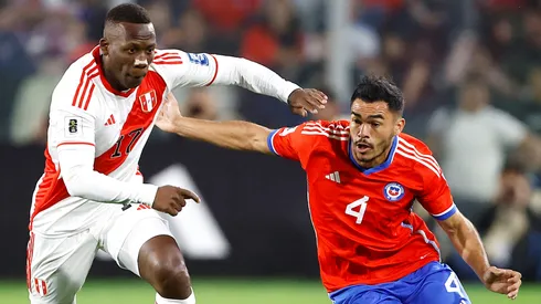 Luis Advíncula se pasó 10 pueblos para analizar el empate de Perú con Chile.