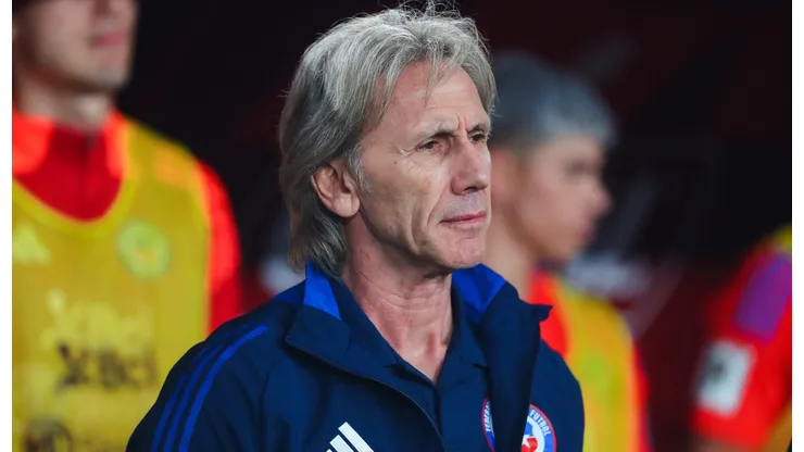 Ricardo Gareca ha causado polémica por hacer cambios en Chile en los descuentos.