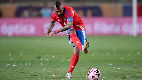 Vidal fue titular en Lima.