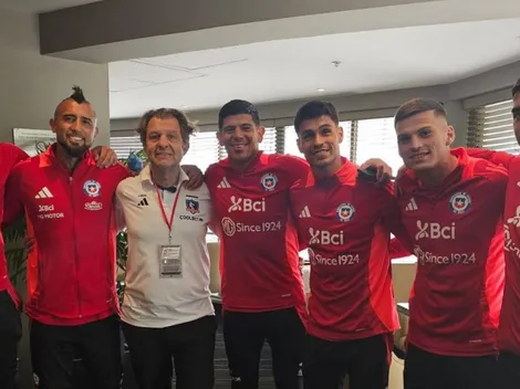 Llamativa visita de un colocolino Mosa en la concentración de la Roja