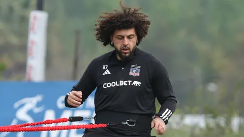 Maximiliano Falcón tiene contrato con Colo Colo hasta diciembre de 2025.