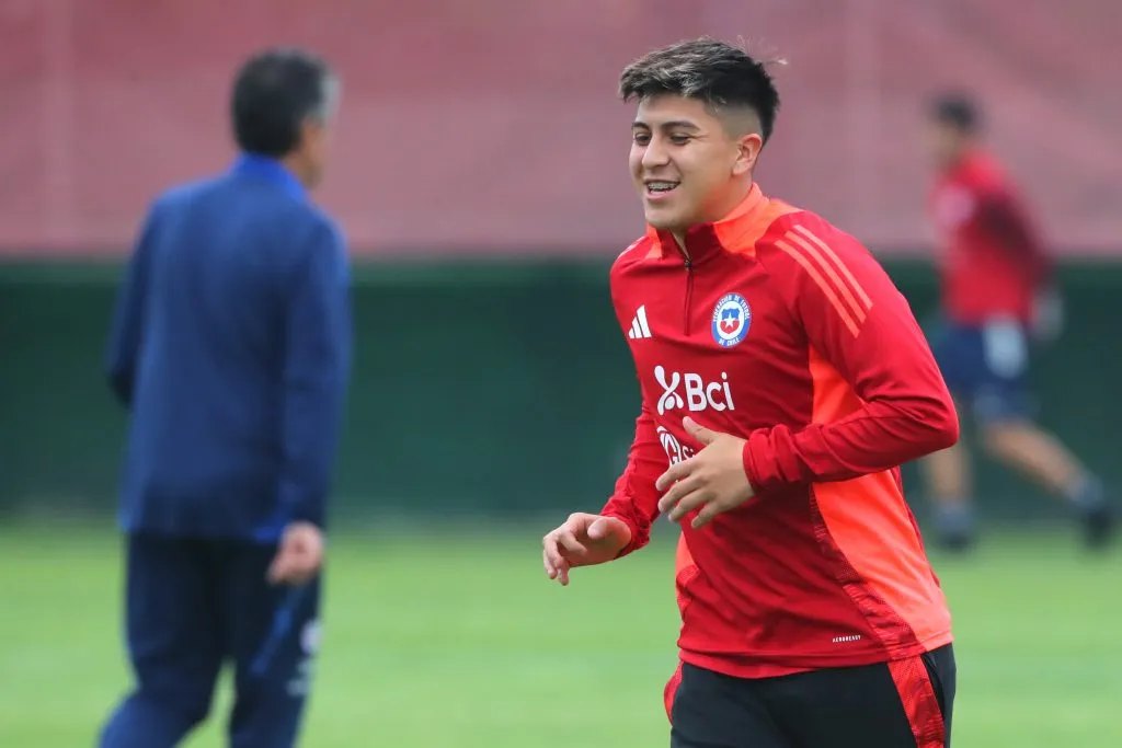 Morales tuvo que dejar la Roja por lesión /Photosport