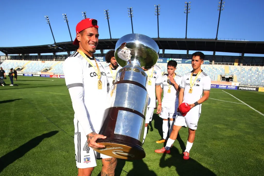 Alan Saldivia festejando la Supercopa 2024.