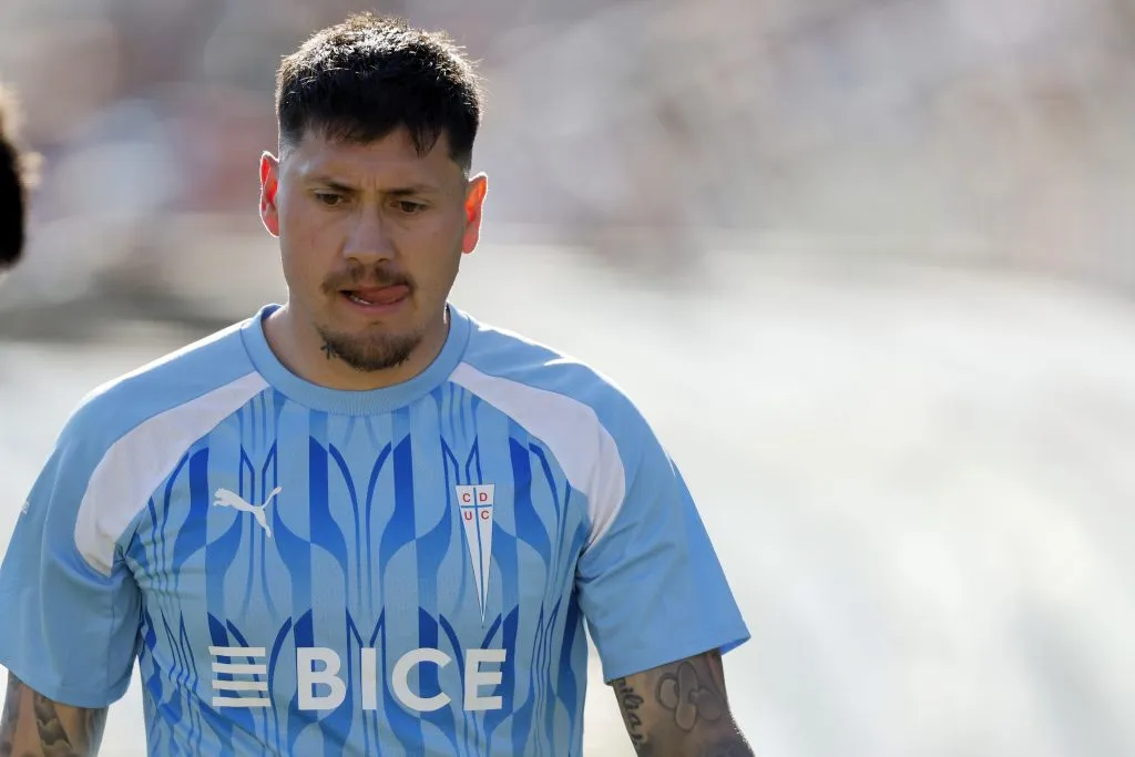 Nico Castillo terminó su contrato con la Católica y no seguirá. (Andres Pina/Photosport).