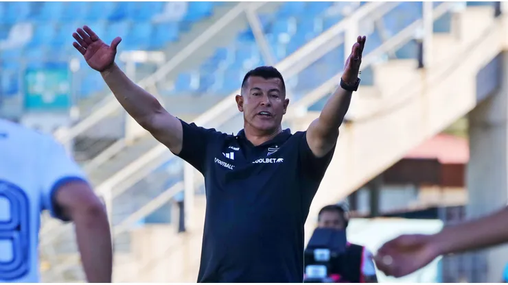 Almirón sumó una nueva copa en sus vitrinas.