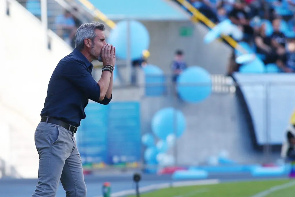 Miguel Ramírez renovó con Deportes Iquique, pero sumará caras nuevas a su cuerpo técnico. Foto: Photosport.