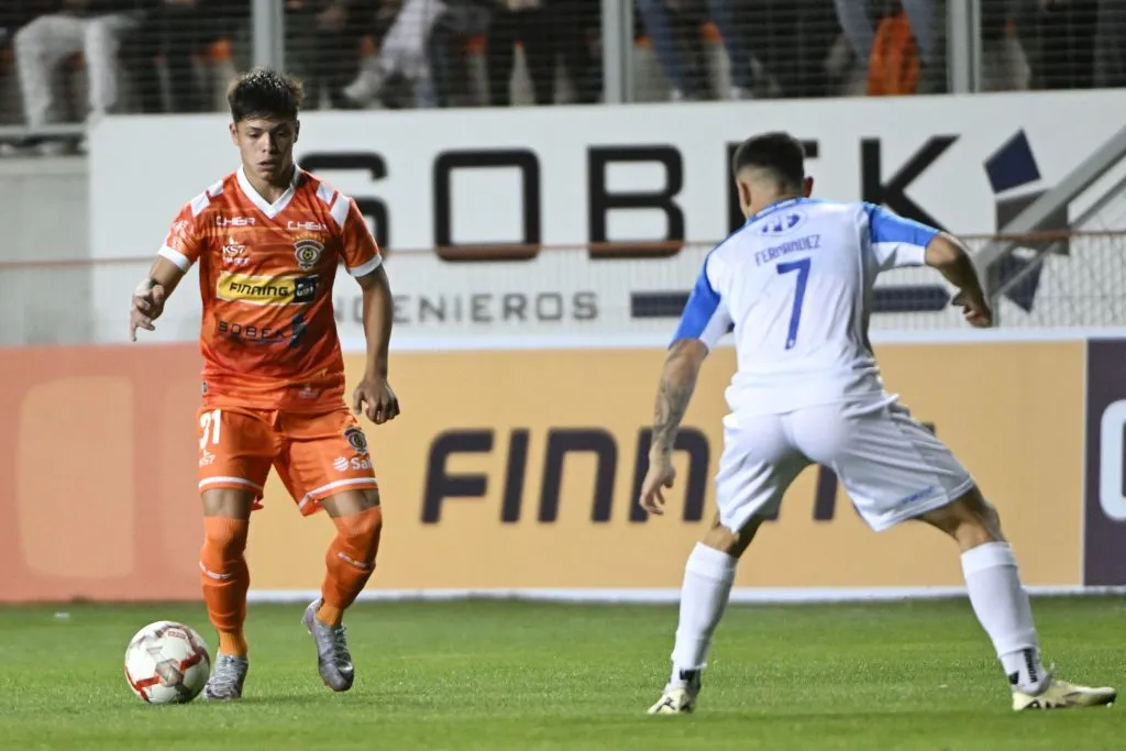 Tomás Roco en acción ante Audax Italiano. (Pedro Tapia/Photosport).