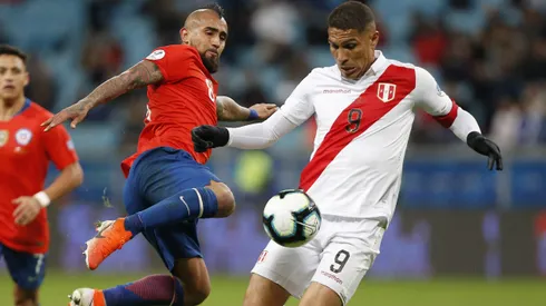 Arturo Vidal vuelve a Chile para enfrentar a Perú.