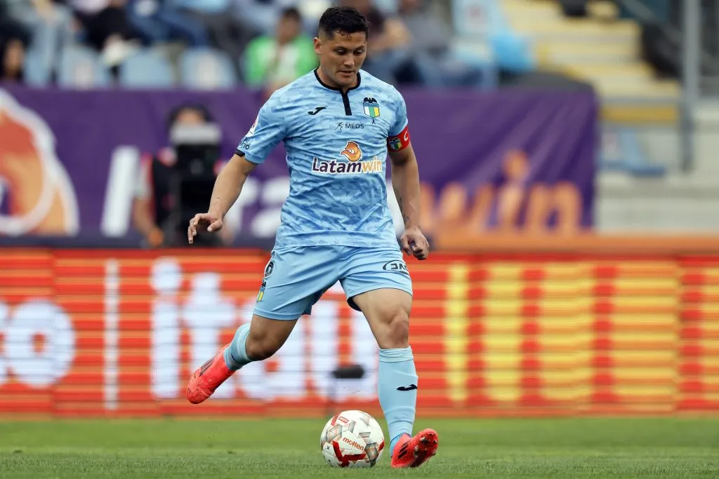 Juan Fuentes en acción por O’Higgins. (Andres Pina/Photosport).