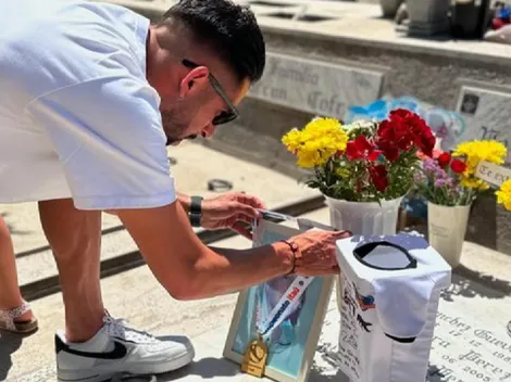 "Promesa cumplida": emotivo festejo de Isla en el cementerio