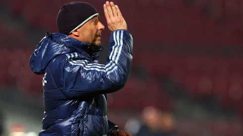 El día que Sampaoli dio instrucciones pese a castigo.