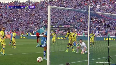 Chorri Palacios se perdió un gol brutal ante Everton