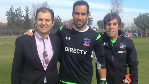 Julio Rodríguez defiende a Claudio Bravo.