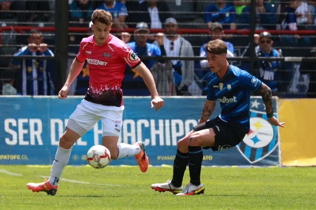 Pío Bonacci en acción ante Huachipato. (Eduardo Fortes/Photosport).