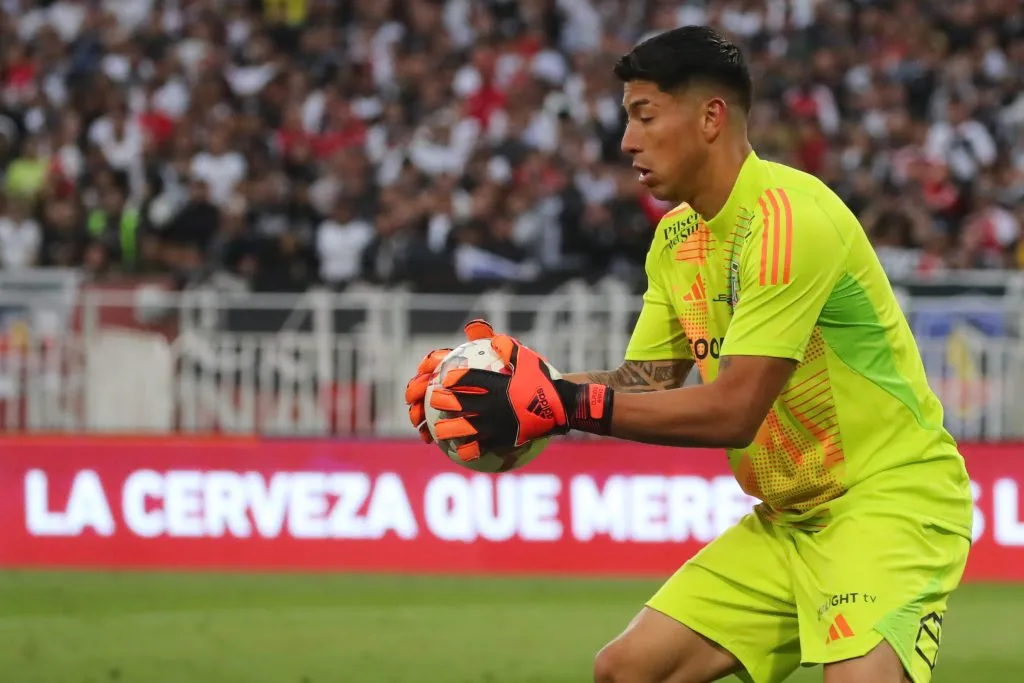 Cortés busca salir al extranjero