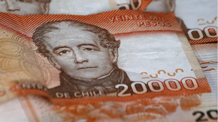 El beneficio otorga un monto fijo y otro variable por carga.