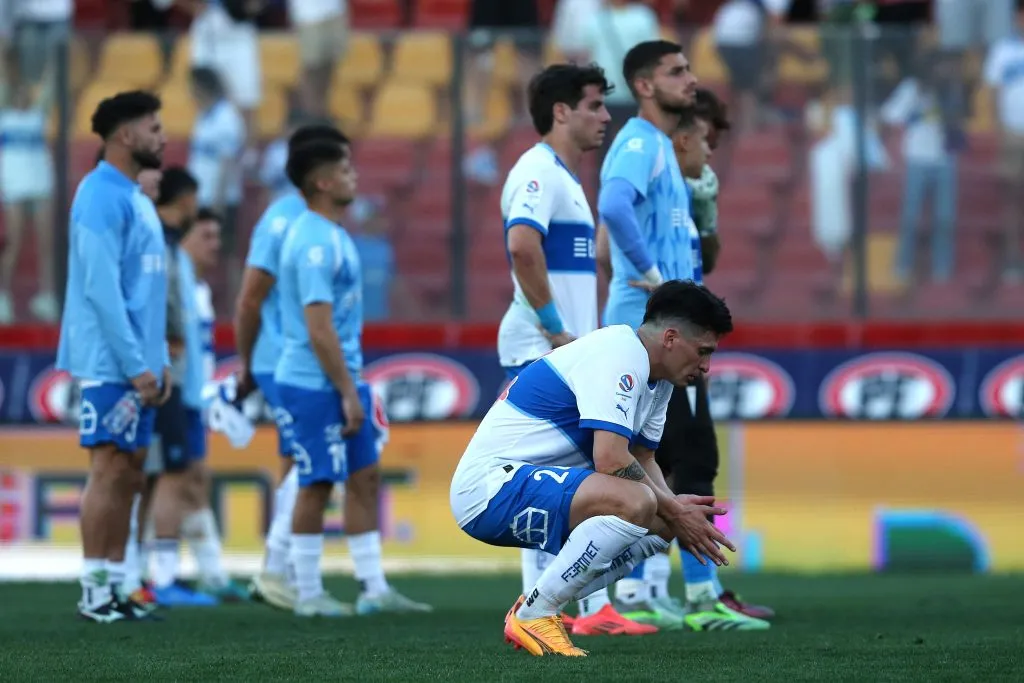 Futbol, Universidad Catolica vs Coquimbo Unido.
Fecha 30, Campeonato Nacional 2024.
Los jugadores de Universidad Catolica lamentan la derrota  contra de Coquimbo Unido durante el partido de primera division realizado en el estadio Santa Laura en Santiago, Chile.
09/11/2024
Javier Salvo/Photosport

Football, Universidad Catolica vs Coquimbo Unido.
30th turn, 2024 National Championship.
Universidad Catolica’s players they regret the defeat against of Coquimbo Unido during a first division match at the Santa Laura stadium in Santiago, Chile.
09/11/2024
Javier Salvo/Photosport