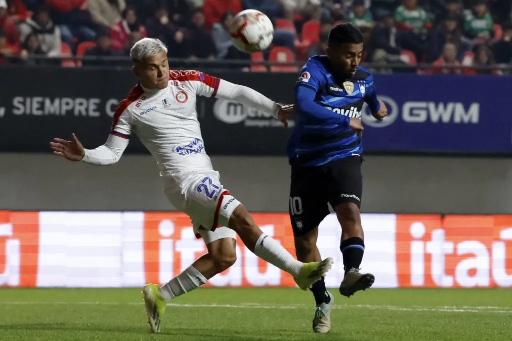 Tiene que pasar una locura para que Huachipato o La Calera desciendan | Photosport