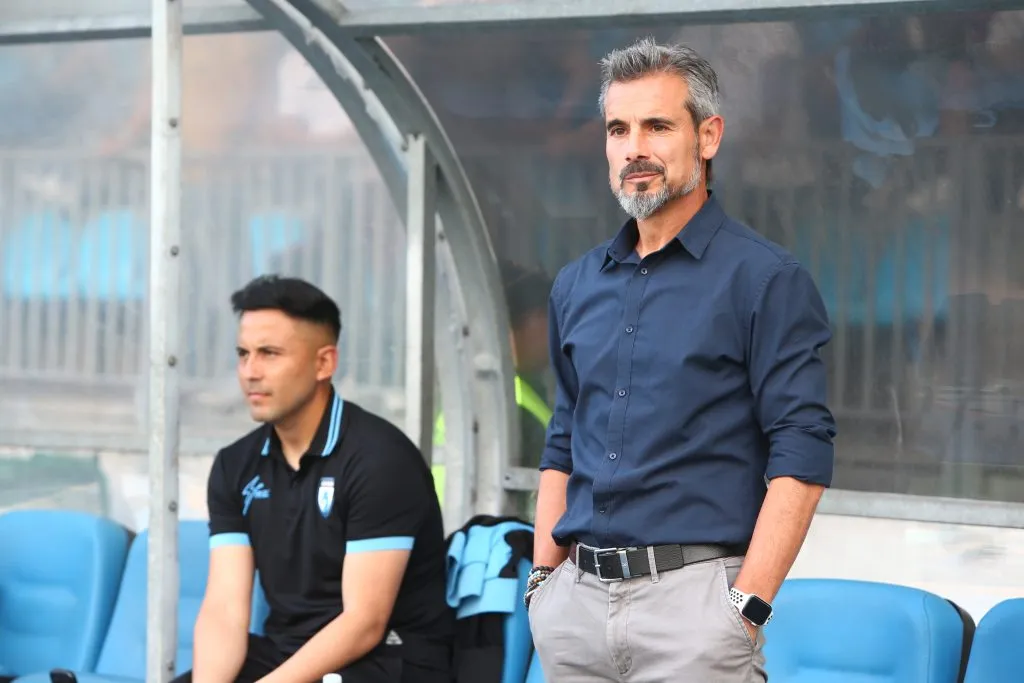 Miguel Ramírez se emocionó hasta las lágrimas tras la clasificación de Deportes Iquique a Copa Libertadores. Foto: Photosport.