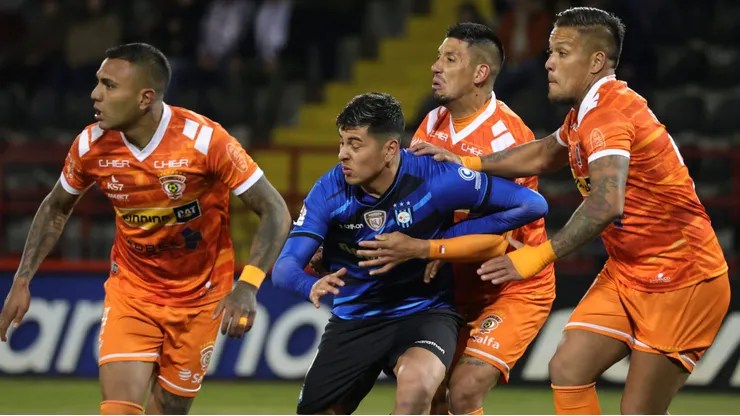 Sigue la guerra por el descenso en la cancha y fuera de ella.