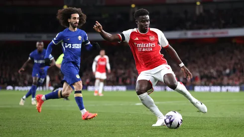 Bukayo Saka y Marc Cucurella en el último partido entre Arsenal y Chelsea, en la Premier League 2023/24.