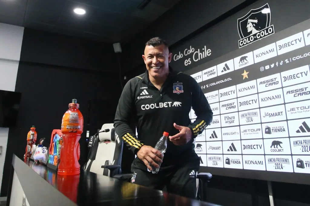 Jorge Almirón está entusiasmado en Colo Colo. Foto: Dragomir Yankovic/Photosport