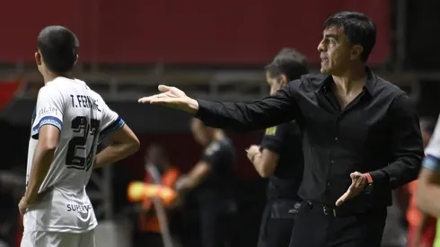 Gustavo Quinteros reclama en Argentina tal como lo hacía en Chile