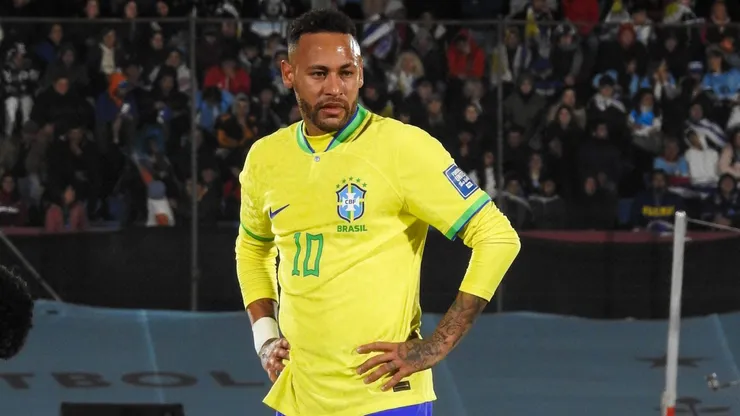 Ney busca su retorno a Santos