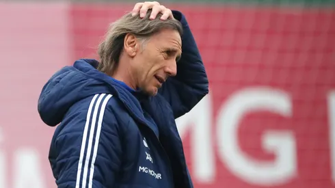 Gareca se toma la cabeza por las recientes bajas en La Roja.