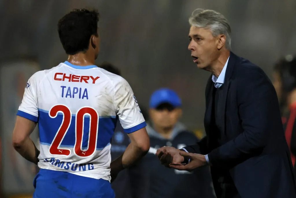 Tiago Nunes habló del futuro de Gonzalo Tapia y las advertencias sobre irse a Brasil | Photosport