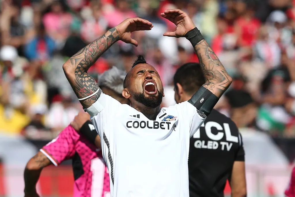 Arturo Vidal seguirá en Colo Colo por dos años más y terminará su vínculo con 39 años. Foto: Photosport.