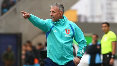 Gustavo Álvarez ya arma el plantel de la U para el 2025.