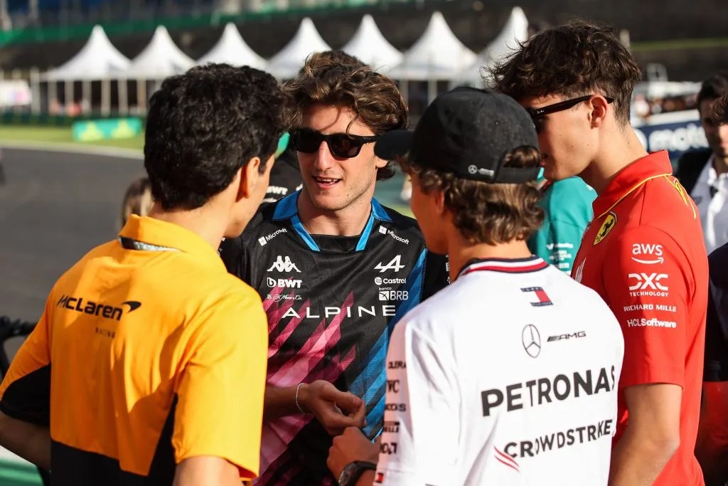 Los jóvenes de la parrilla 2025 de la F1: Gabriel Bortoleto (Sauber), Jack Doohan (Alpine), Oliver Bearman (Haas) y Kimi Antonelli (Mercedes).